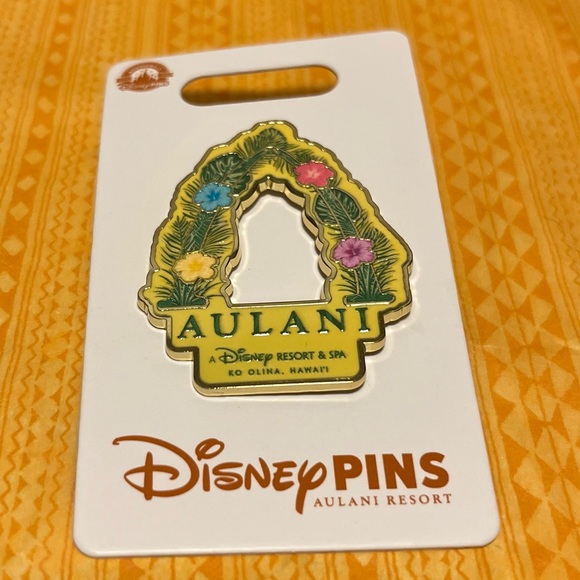 Disney Aulani Resorts Olu Mel pin - Picture 1 of 5